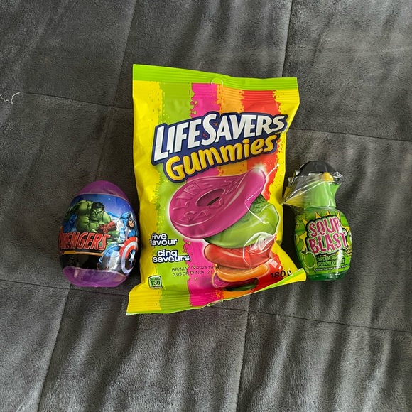 MYSTERY SUPERHERO BUNDLE - $80+ VALUE! - Picture 10 of 10